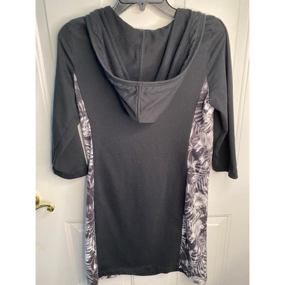 Margaritaville Black Hooded Dress Size Small with Tropical Sides - Picture 2 of 4